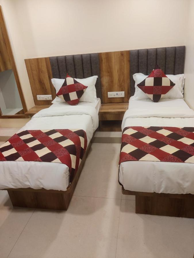 Bkc Corporate Hostel Ac Dormitory Mumbai  Buitenkant foto