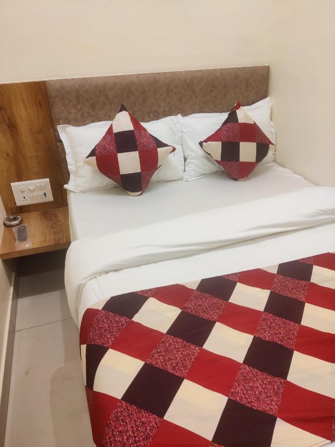 Bkc Corporate Hostel Ac Dormitory Mumbai  Buitenkant foto